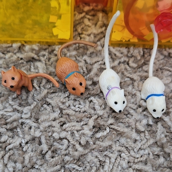 Vintage Littlest Pet Shop Hamster Playset - Picture 2 of 2